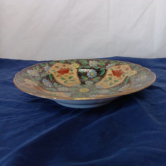 Royal Vienna Beehive Shield Hand Painted 8.5 Inch Diameter Plate Black Red Green - Picture 4 of 14